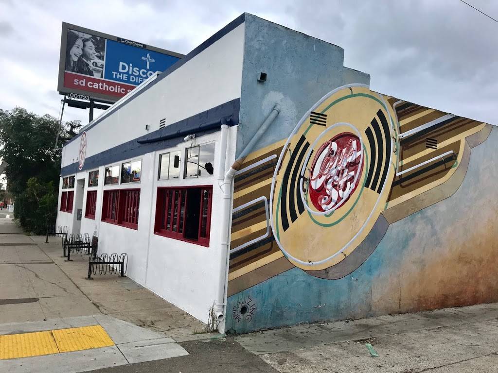 Cass Street Bar & Grill | restaurant | 4612 Cass St, San Diego, CA 92109, USA | 8582701320 OR +1 858-270-1320