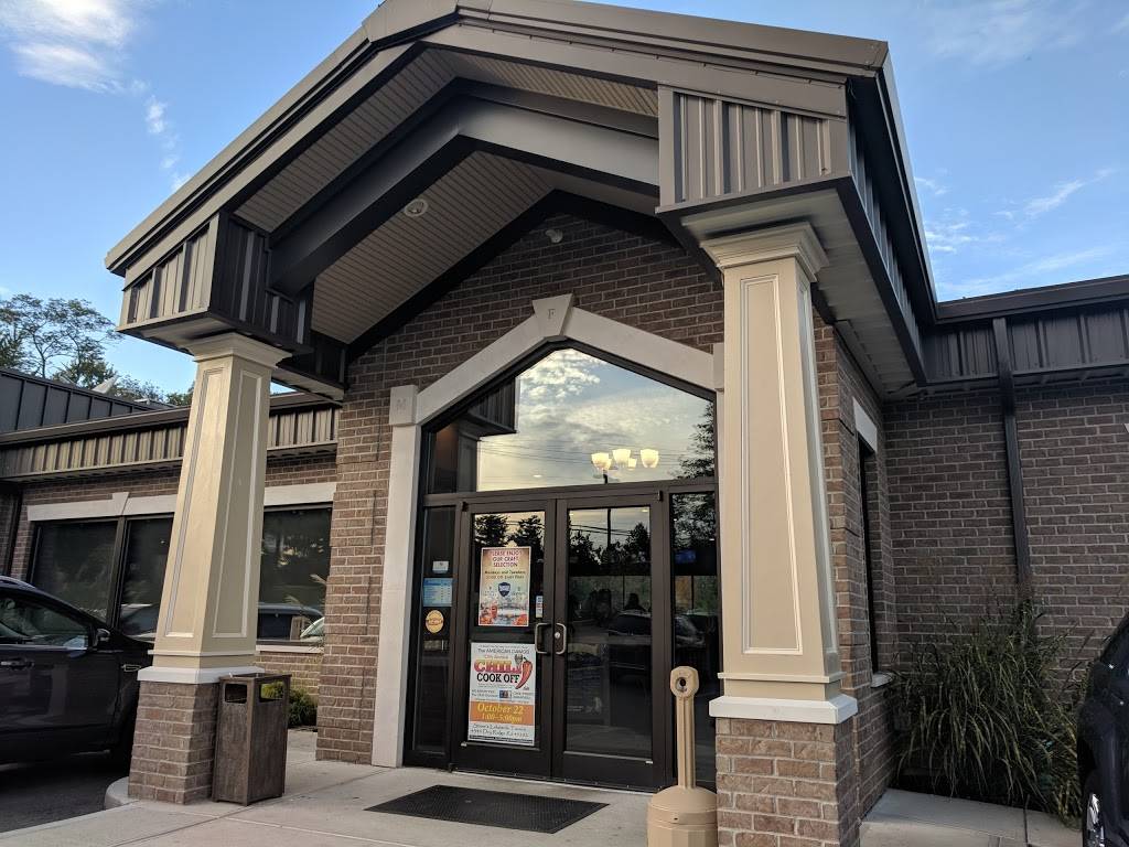 Snows Lakeside Tavern - Craft Beer - Steaks - Sports Bar - Wing | restaurant | 4344 Dry Ridge Rd, Cincinnati, OH 45252, USA | 5139545626 OR +1 513-954-5626