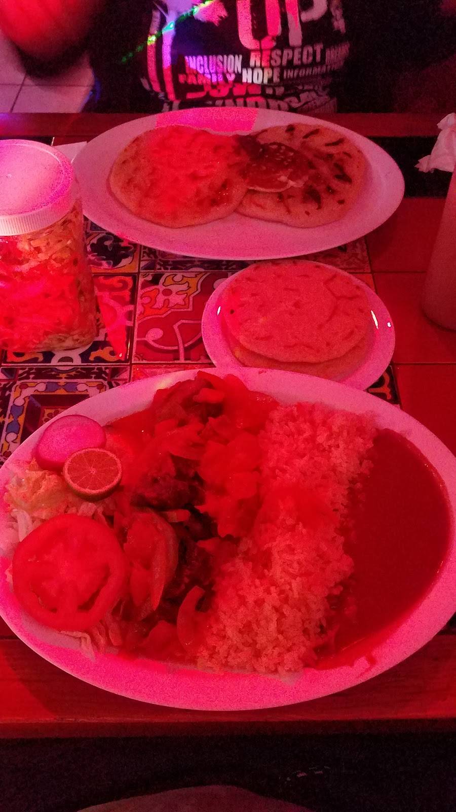 Mi sombrero azul | restaurant | 20043 Vanowen St, Winnetka, CA 91306, USA | 8187129506 OR +1 818-712-9506