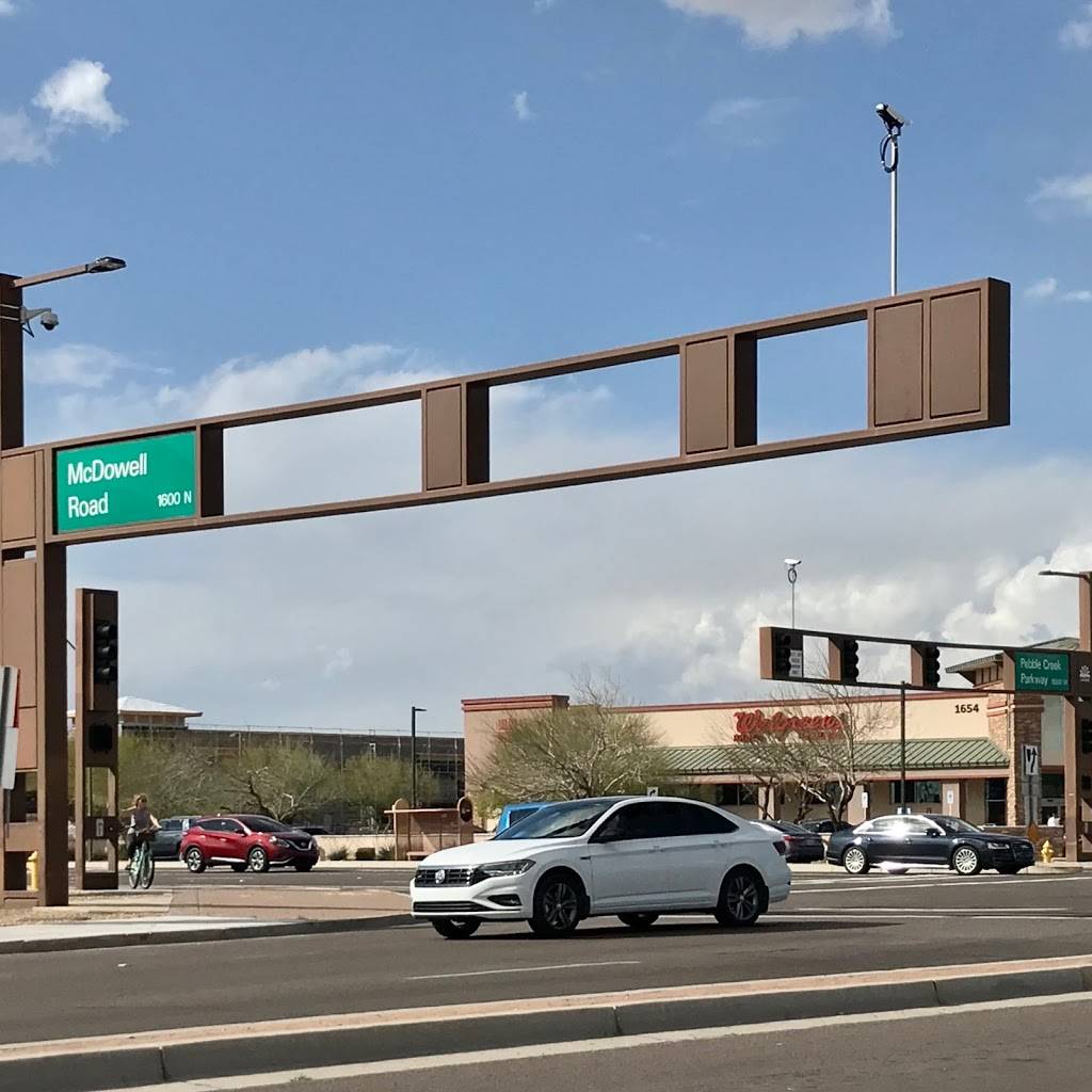 Jamba Goodyear Centerpointe | restaurant | 15479 W McDowell Rd #103, Goodyear, AZ 85338, USA | 6235368446 OR +1 623-536-8446