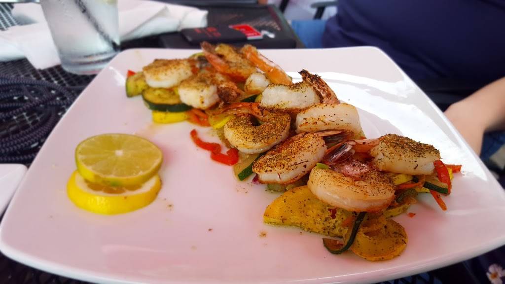 Captains Quarters Restaurant | restaurant | 5700 Captains Quarters Rd, Prospect, KY 40059, USA | 5022281651 OR +1 502-228-1651