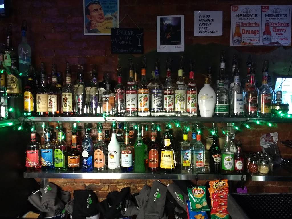 Mckelveys Pub | restaurant | 196 W Jackson St, Millersburg, OH 44654, USA | 3306746950 OR +1 330-674-6950