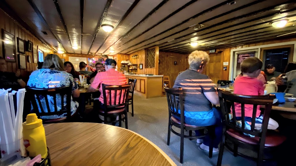 Wall Lake Tavern | restaurant | 6120 N 1198 E, Orland, IN 46776, USA | 2608296335 OR +1 260-829-6335