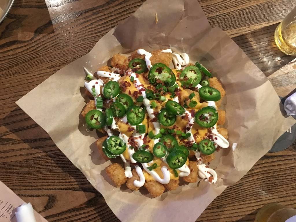 World of Beer | restaurant | 1391 S University Dr, Plantation, FL 33324, USA | 9543821897 OR +1 954-382-1897