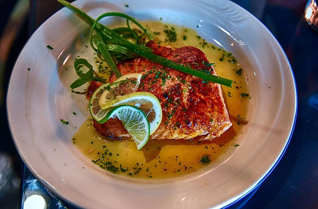 Damiens On The Lake | restaurant | 31 Lakeside Dr, Harveys Lake, PA 18618, USA | 5705190389 OR +1 570-519-0389