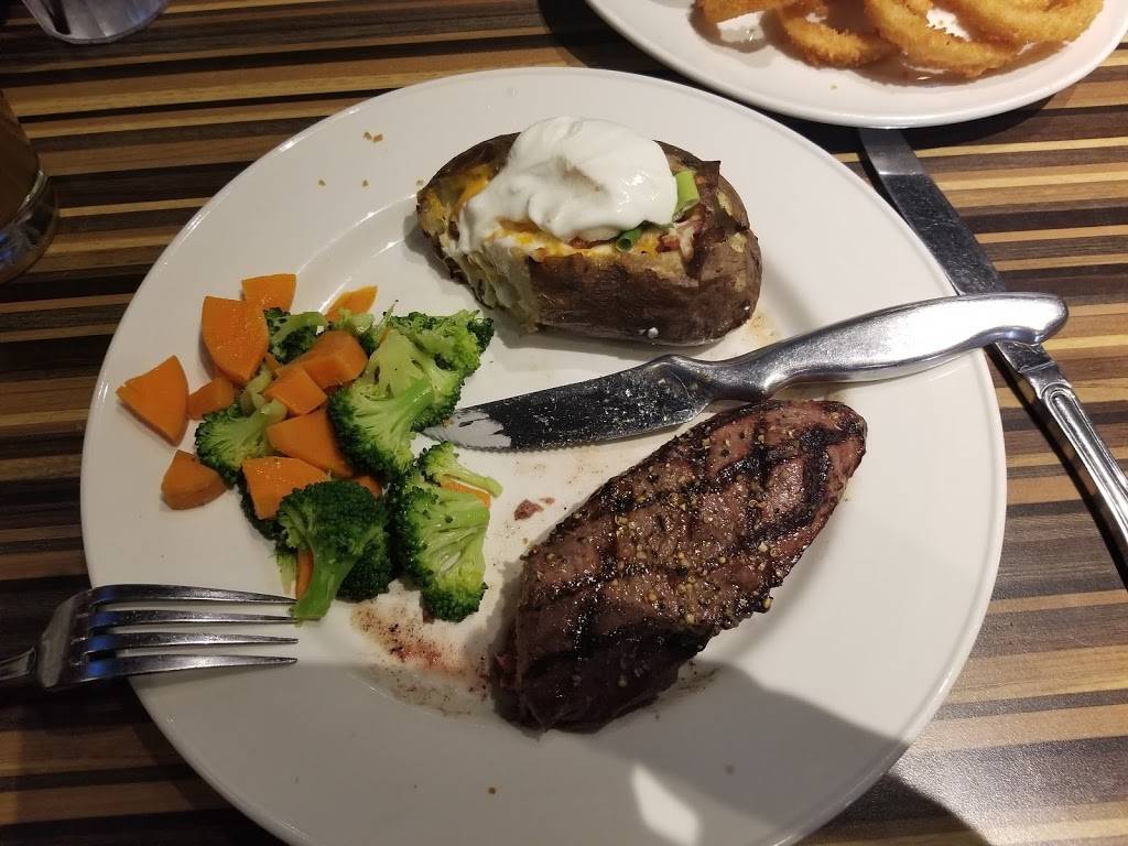 Crabby Joes Bar • Grill | restaurant | 988 Ontario St, Stratford, ON N5A 6Z3, Canada | 5193051340 OR +1 519-305-1340