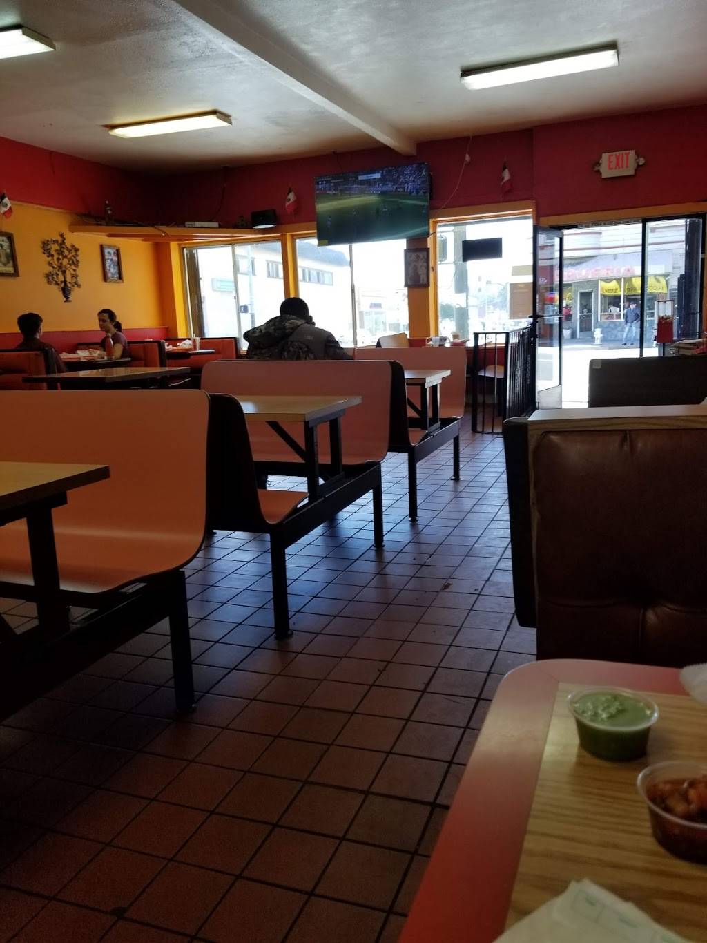 Taqueria El Farolito | restaurant | 4817 Mission St, San Francisco, CA 94112, USA | 4153375500 OR +1 415-337-5500