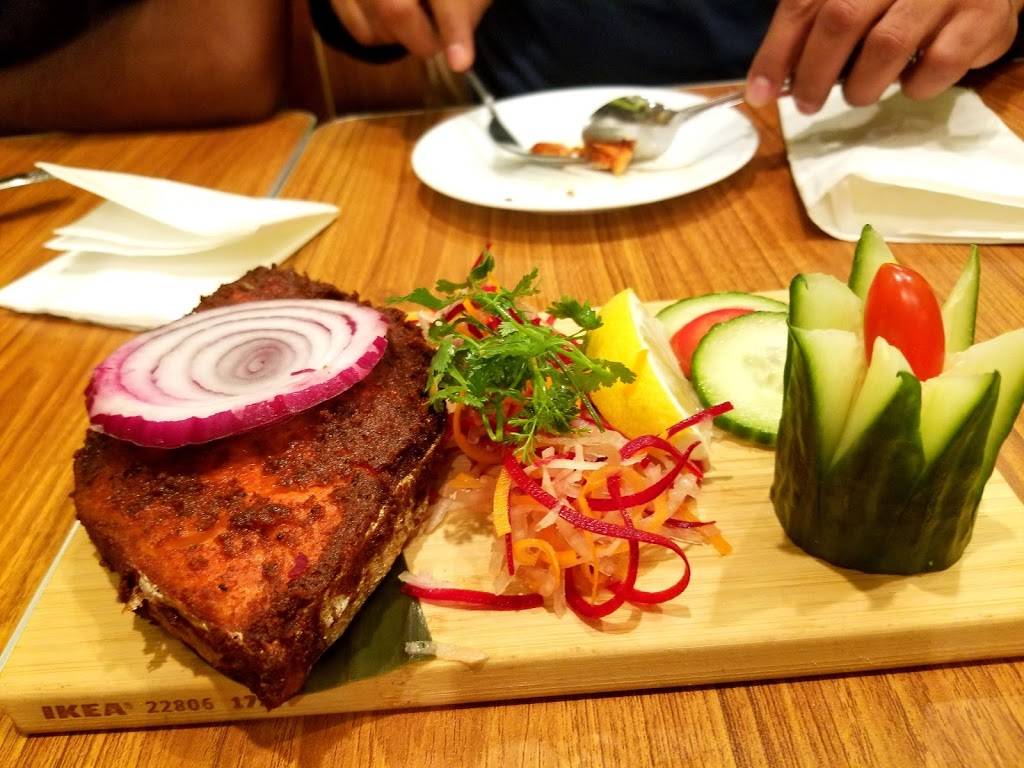 Aahaar an Indian Eatery | restaurant | 7726 Center Blvd SE #135, Snoqualmie, WA 98065, USA | 4258885500 OR +1 425-888-5500