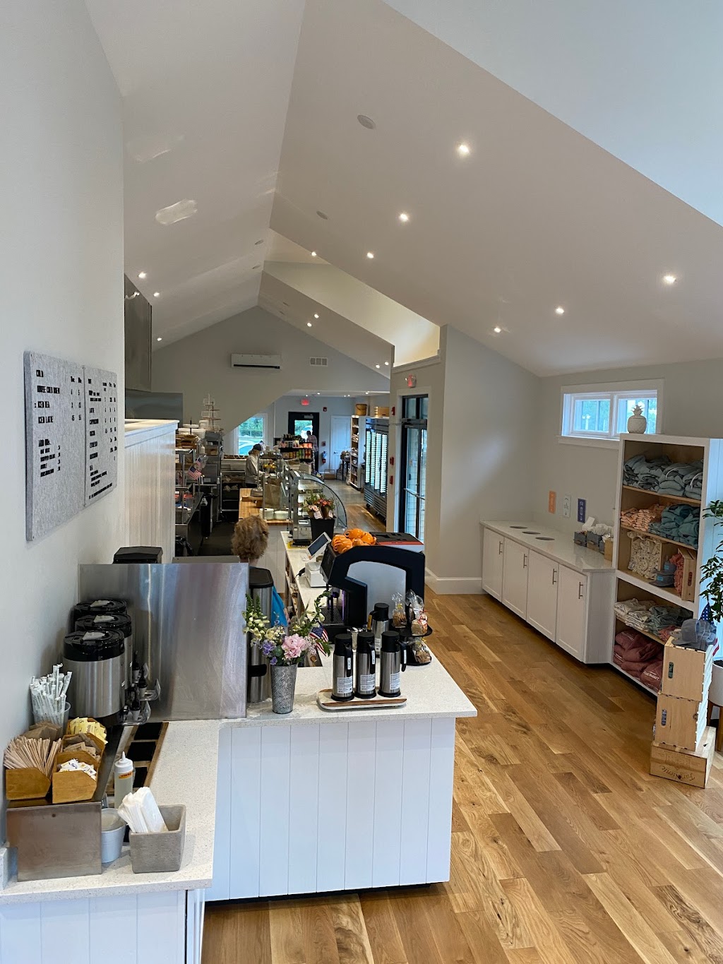 South Freeport Village Market | restaurant | 97 S Freeport Rd, Freeport, ME 04032, USA | 2077087008 OR +1 207-708-7008