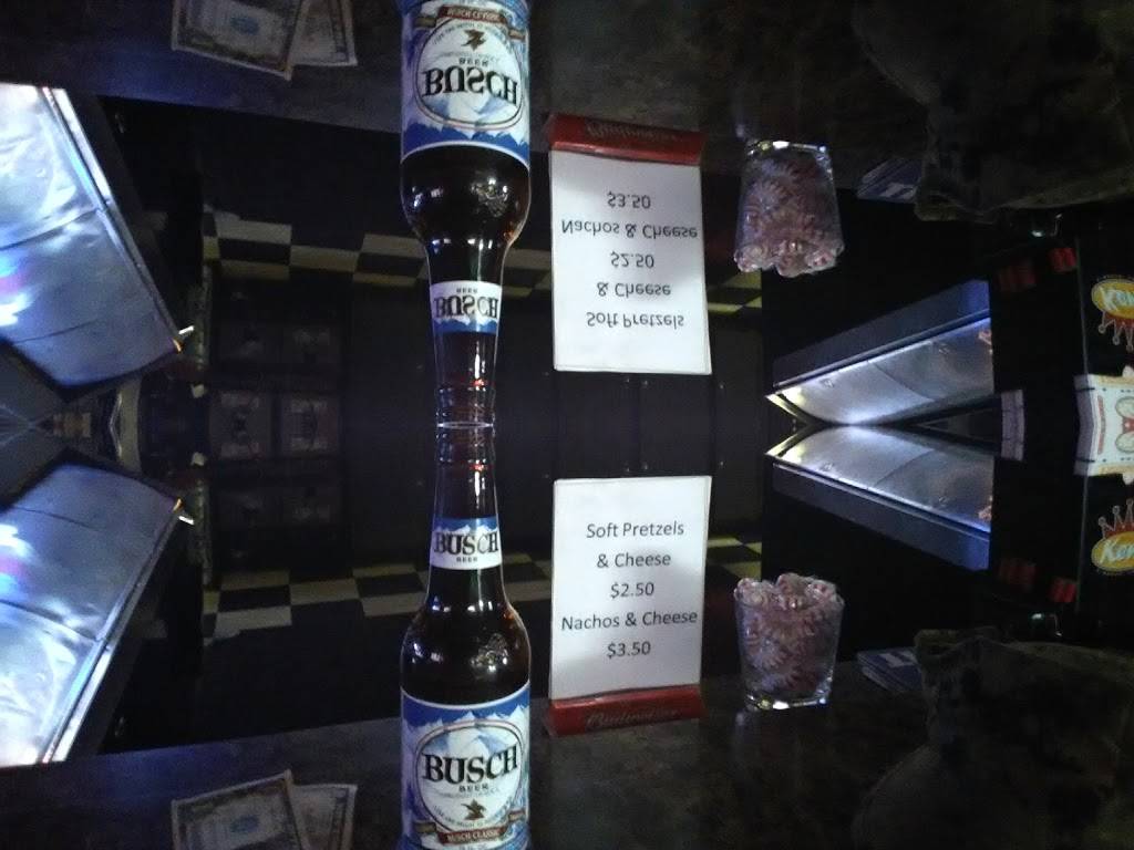 Old Timers Saloon | restaurant | 9212 St Charles Rock Rd, Overland, MO 63114, USA | 3144269993 OR +1 314-426-9993