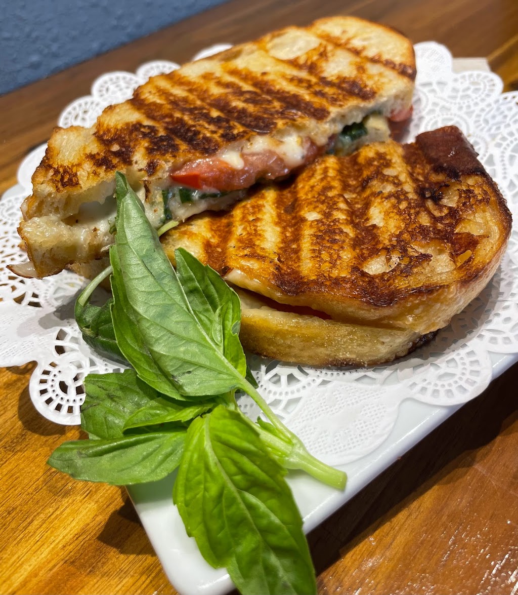 Cafe Genevieve’s | cafe | 114 S Columbus Ave, Goldendale, WA 98620, USA | 5097722880 OR +1 509-772-2880