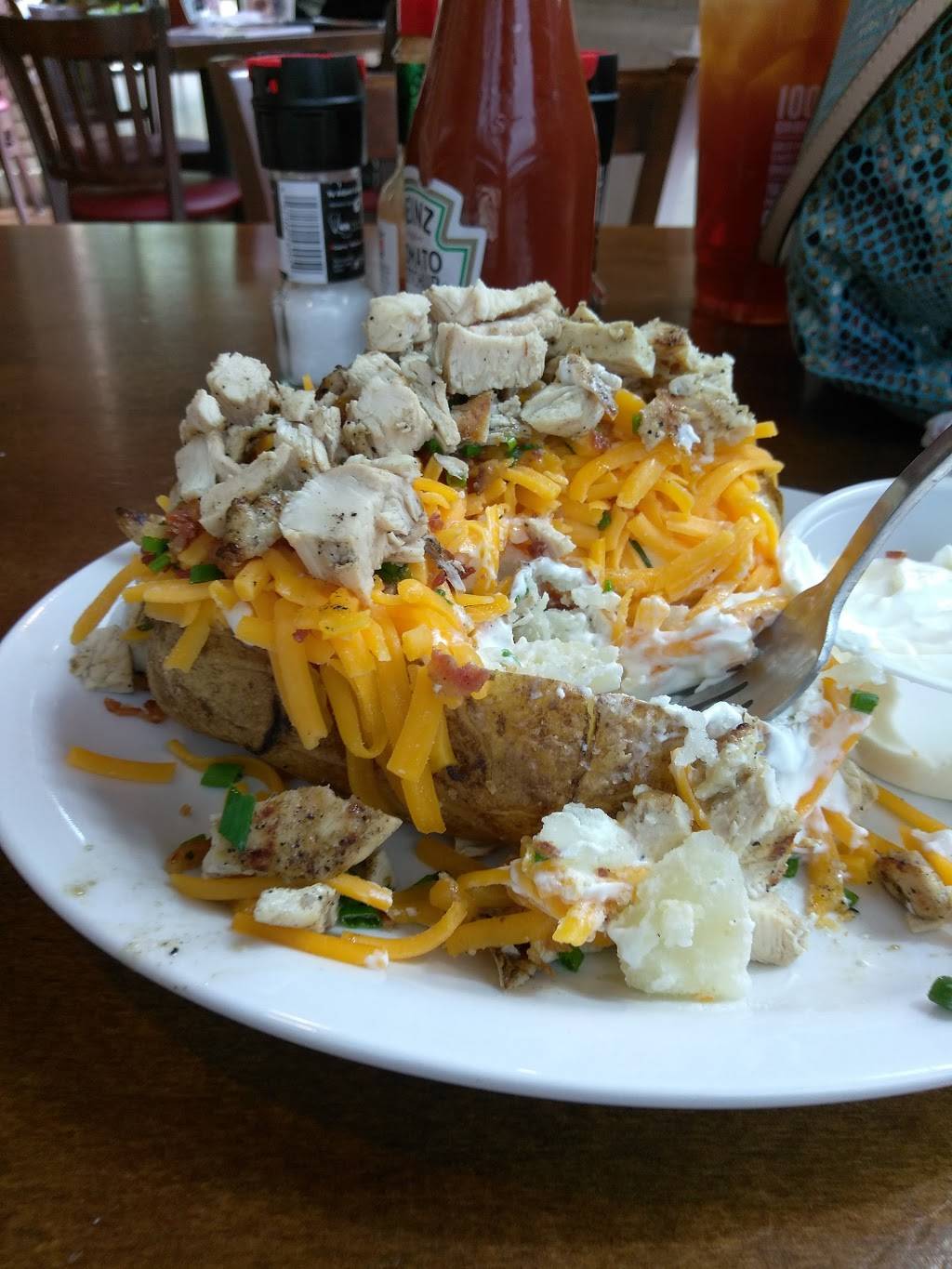 Becks Prime | restaurant | 115 W 19th St, Houston, TX 77008, USA | 7134701176 OR +1 713-470-1176