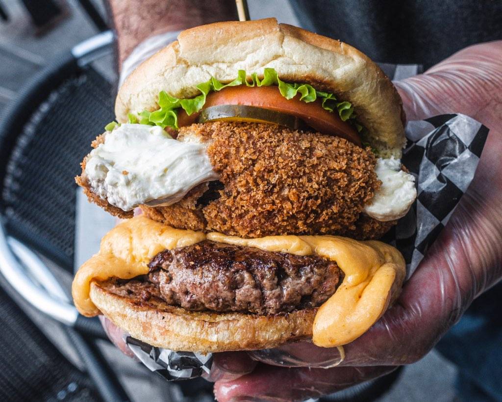 Top Gun burger | restaurant | 3-5955 Latimer Dr, Mississauga, ON L5V 0B7, Canada | 9055420999 OR +1 905-542-0999