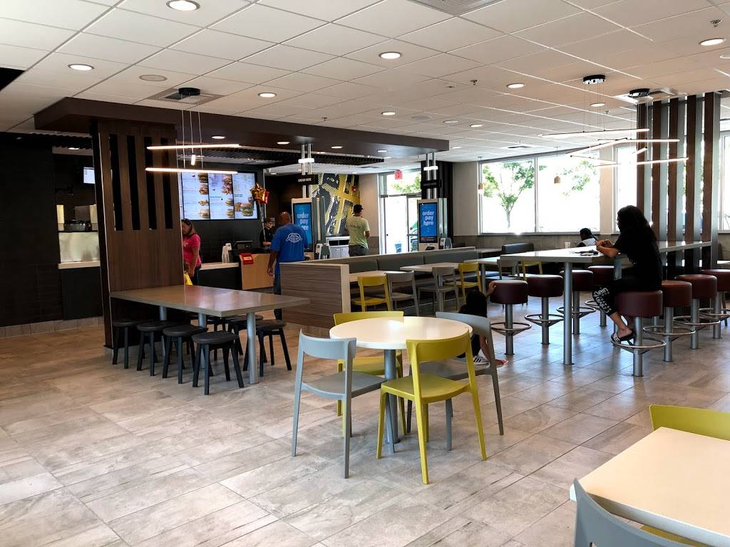 McDonalds | cafe | 8710 Elk Grove Blvd, Elk Grove, CA 95624, USA | 9166856133 OR +1 916-685-6133
