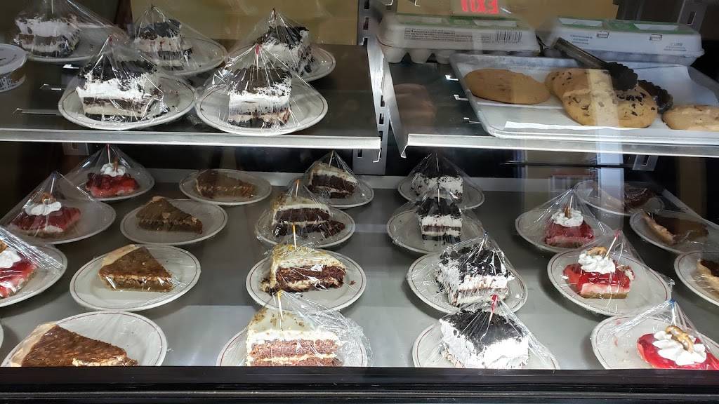 de Grand Family Restaurant | restaurant | 623 Depere Rd, Denmark, WI 54208, USA | 9208638148 OR +1 920-863-8148