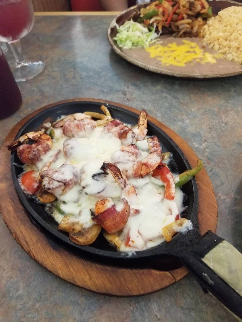 Los Potrillos | restaurant | 8825 Evergreen Way, Everett, WA 98208, USA | 4252651171 OR +1 425-265-1171