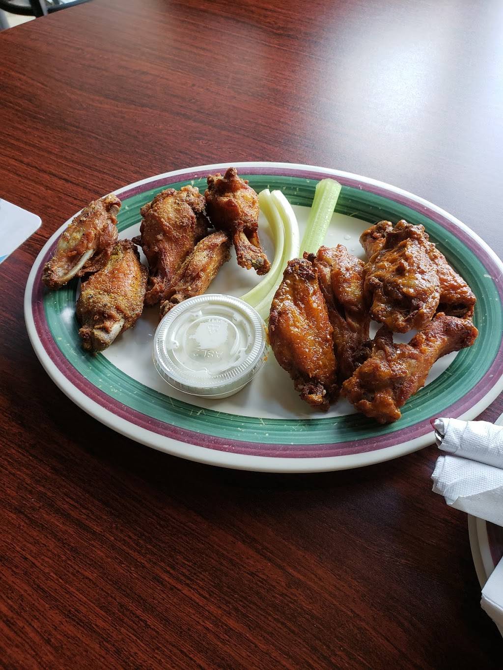 The Corner Pub | restaurant | 335 N Graham St, Charlotte, NC 28202, USA | 7043762720 OR +1 704-376-2720