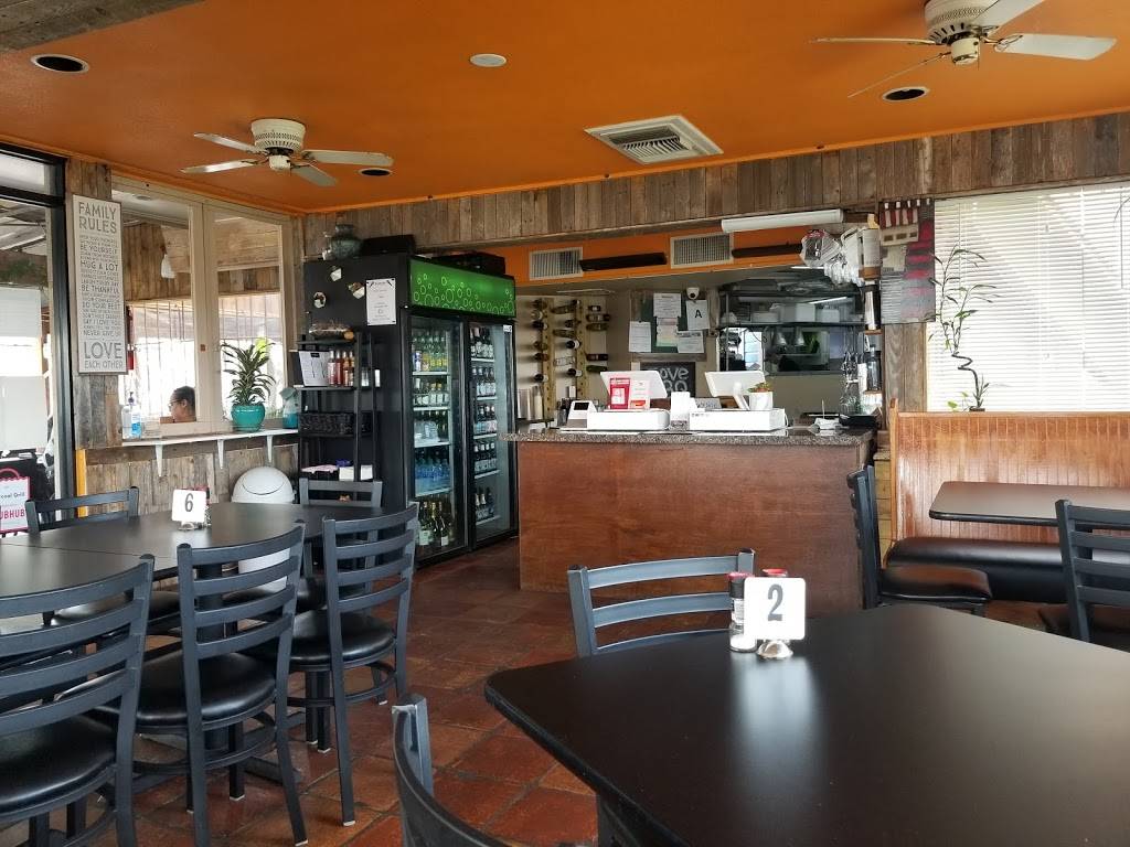 Charcoal Grill | restaurant | 110 N Crossroads Blvd, Balcones Heights, TX 78201, USA | 2107318534 OR +1 210-731-8534