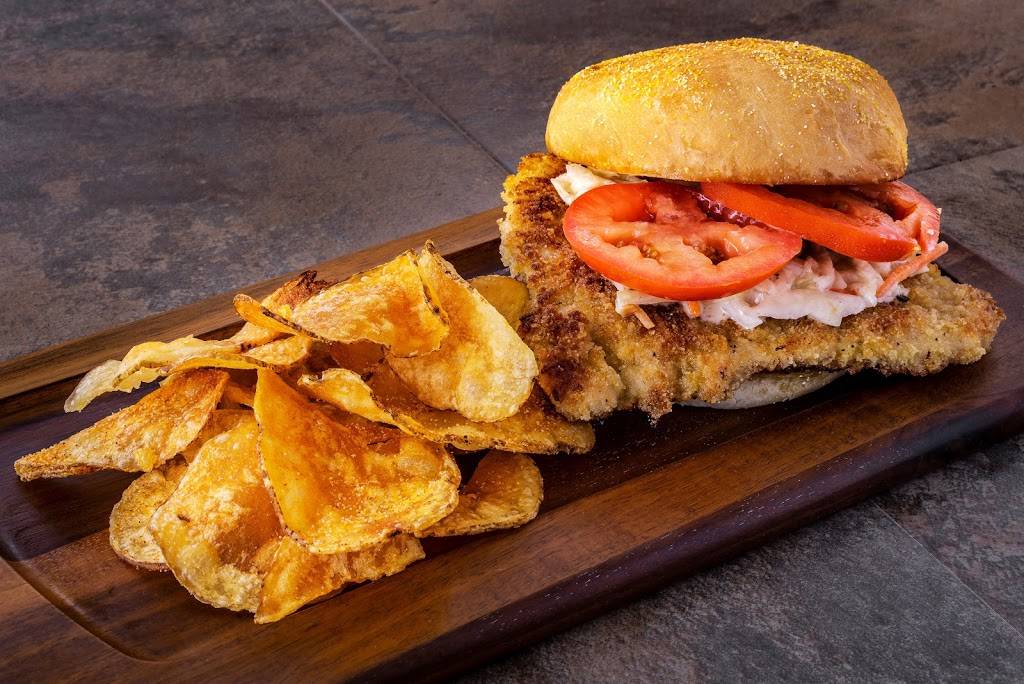 The Outpost Bar and Grille | restaurant | 14057 SW Golf Club Dr, Indiantown, FL 34956, USA | 7725973790 OR +1 772-597-3790