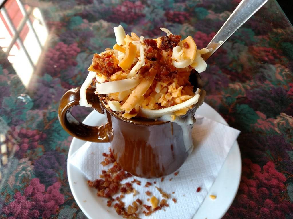 Whiskys | restaurant | 334 Front St, Lawrenceburg, IN 47025, USA | 8125374239 OR +1 812-537-4239