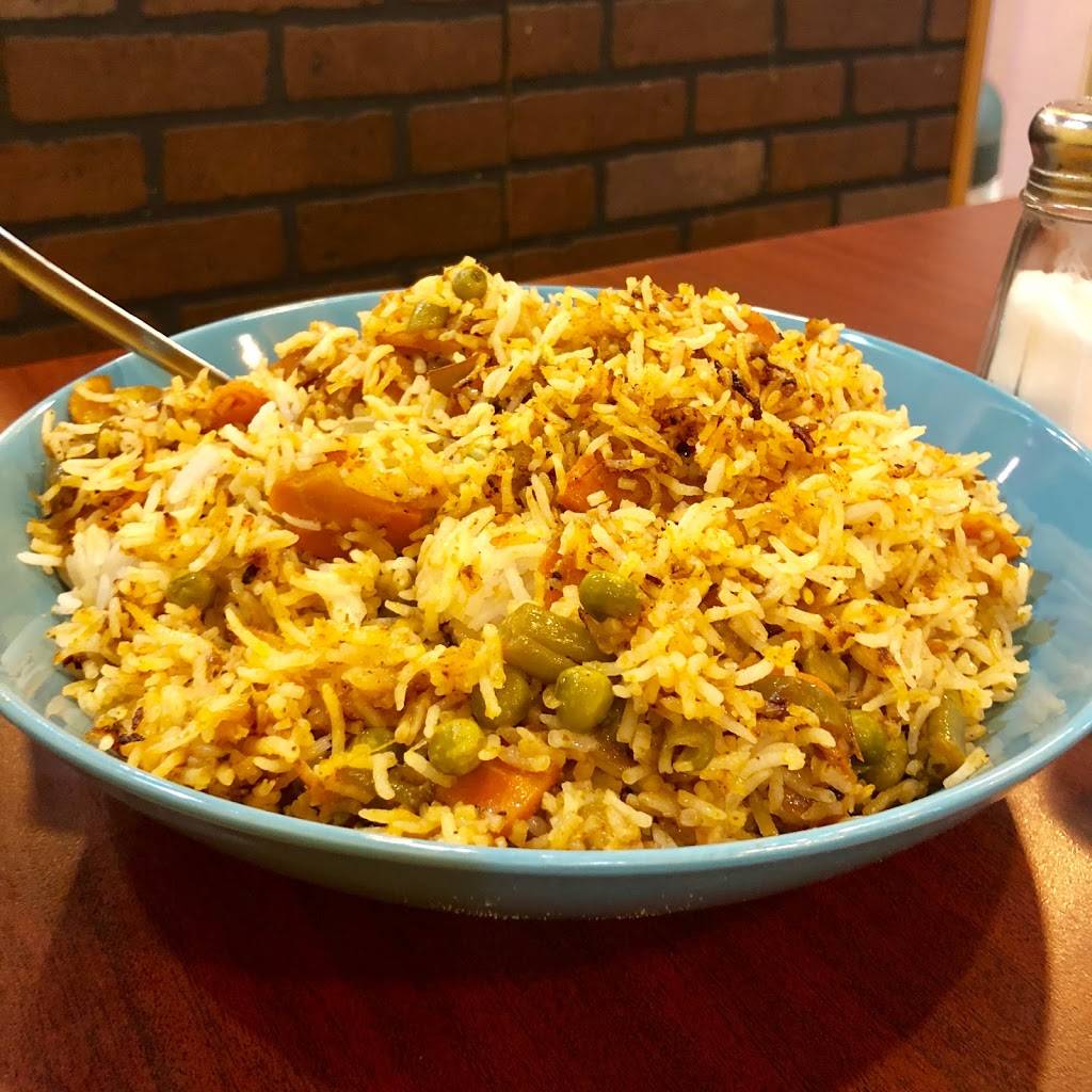 Oberois Indian Food - North Bell | restaurant | 6407 N Bell Ave, Chicago, IL 60645, USA | 7738560275 OR +1 773-856-0275