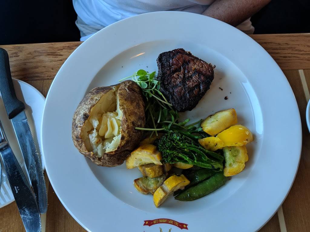 Tall Ships South Coast Grille | restaurant | 6 Broad St, Brockville, ON K6V 0C4, Canada | 6138658806 OR +1 613-865-8806