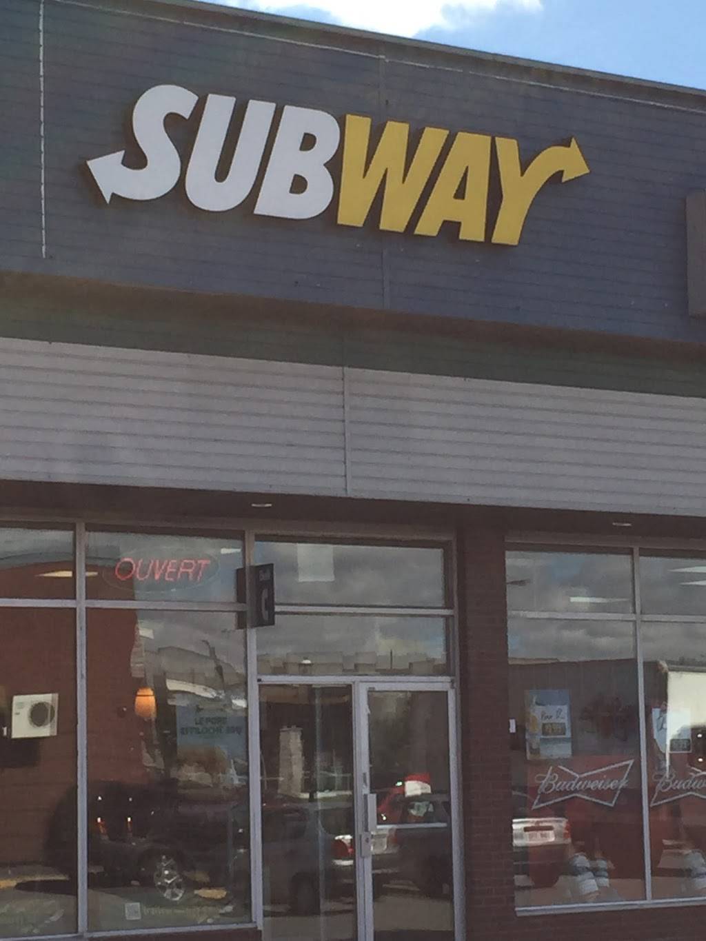 Subway | restaurant | 12836 Rue Sherbrooke E, Pointe-aux-Trembles, QC H1A 4Y3, Canada | 5146424813 OR +1 514-642-4813