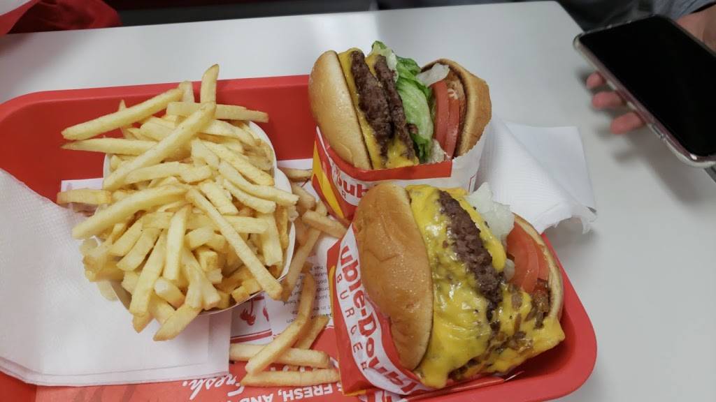 In-N-Out Burger | restaurant | 280 Pyramid Way, Sparks, NV 89431, USA | 8007861000 OR +1 800-786-1000