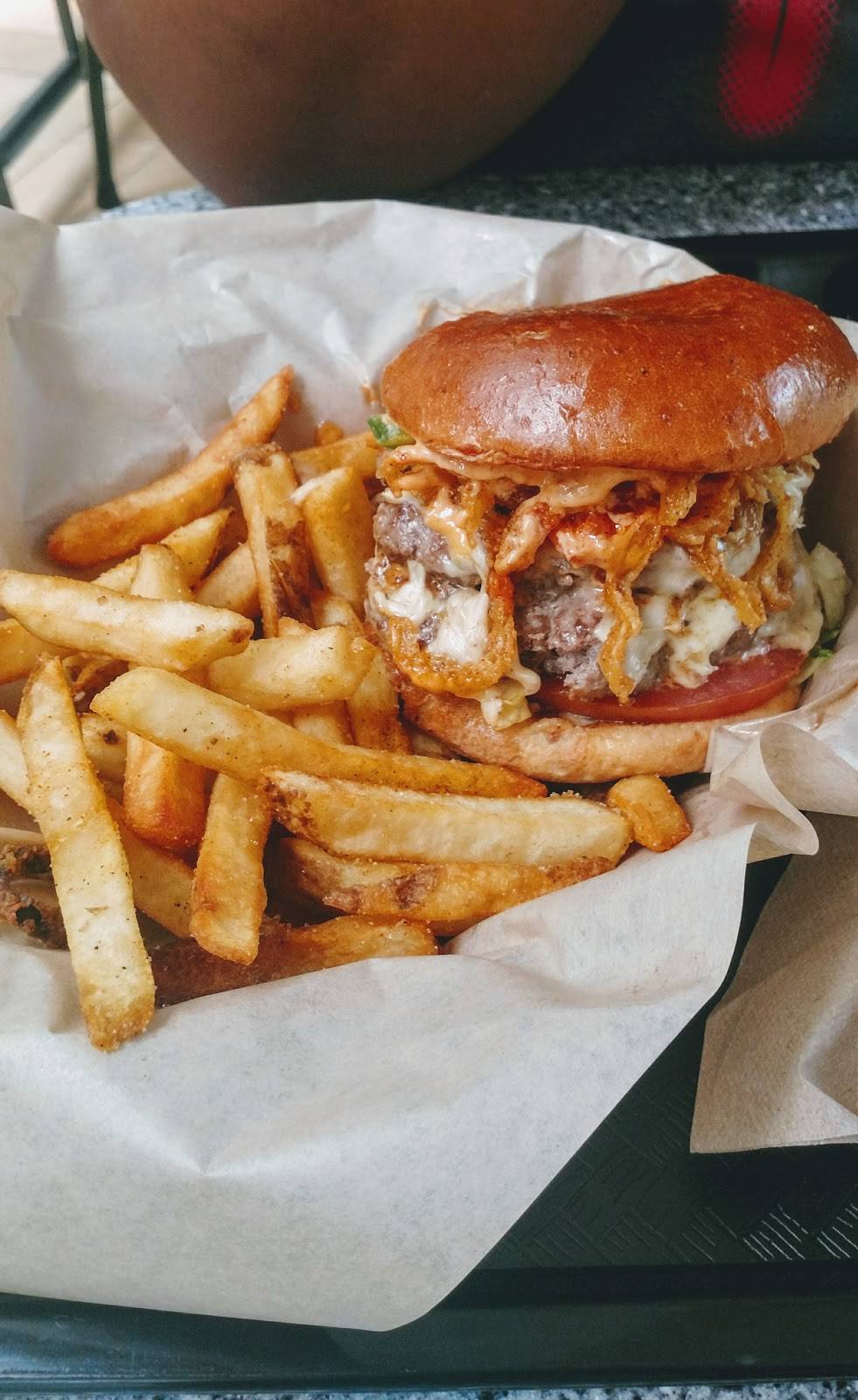 Freakin’ Unbelievable Burgers | restaurant | 5000 Shelbyville Rd #1650, Louisville, KY 40207, USA | 5022902491 OR +1 502-290-2491