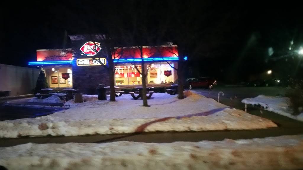 Dairy Queen Grill & Chill | restaurant | 304 E Badger St, Waupaca, WI 54981, USA | 7152588909 OR +1 715-258-8909