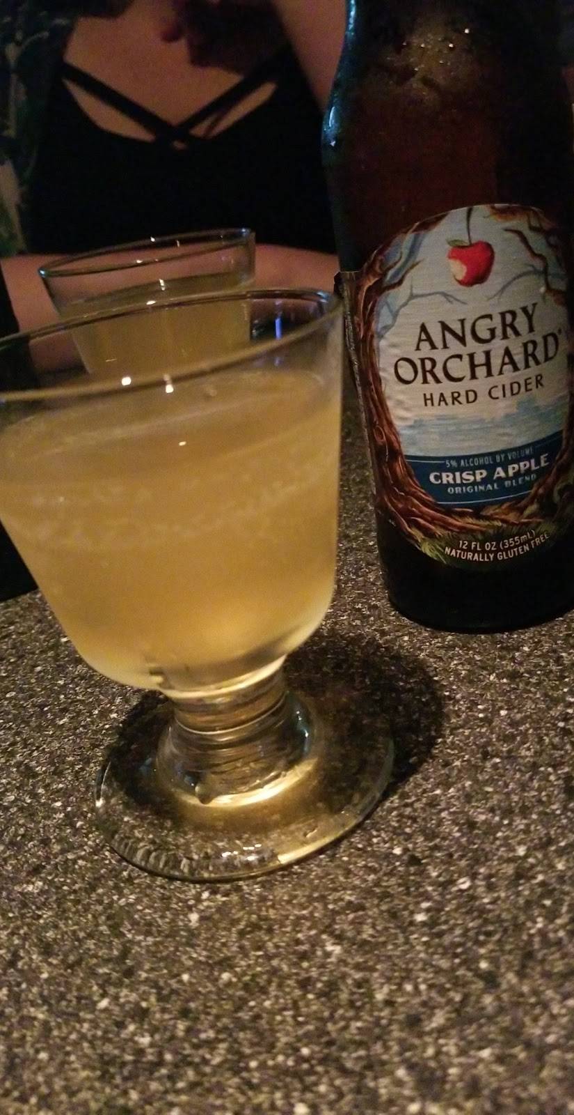 Patricks Bar & Grill | restaurant | 520 Eastern Blvd, Essex, MD 21221, USA | 4107805285 OR +1 410-780-5285