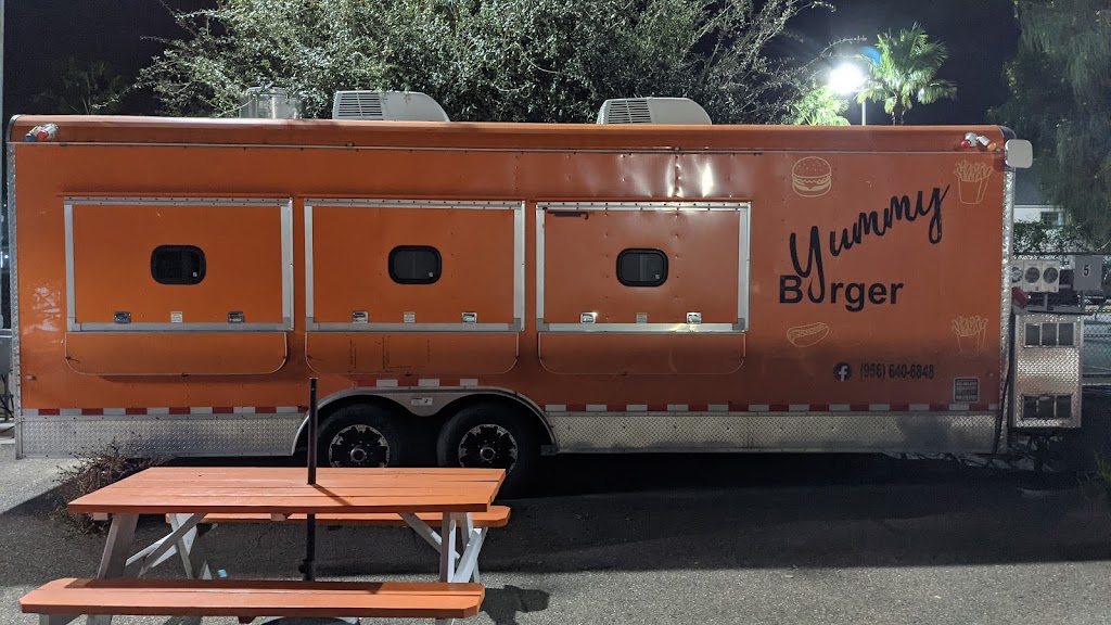 Yummy Burger | restaurant | 835 North Dr, Brownsville, TX 78520, USA | 9566406848 OR +1 956-640-6848