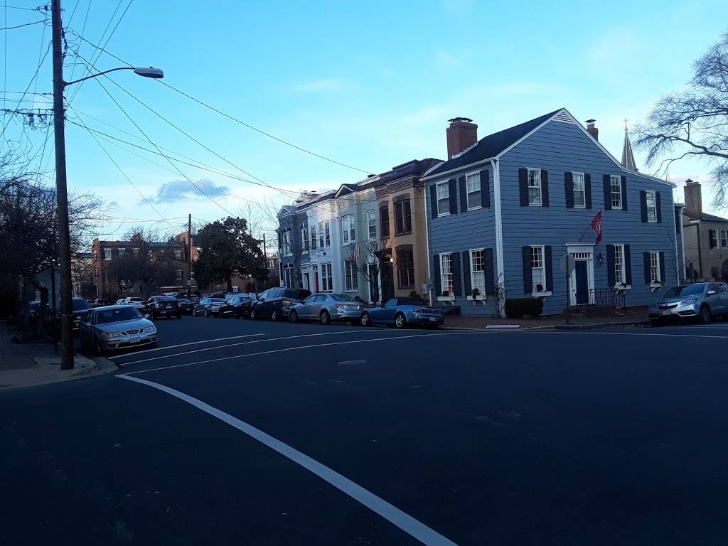 Starbucks | cafe | 100 S Union St, Alexandria, VA 22314, USA | 7035491752 OR +1 703-549-1752