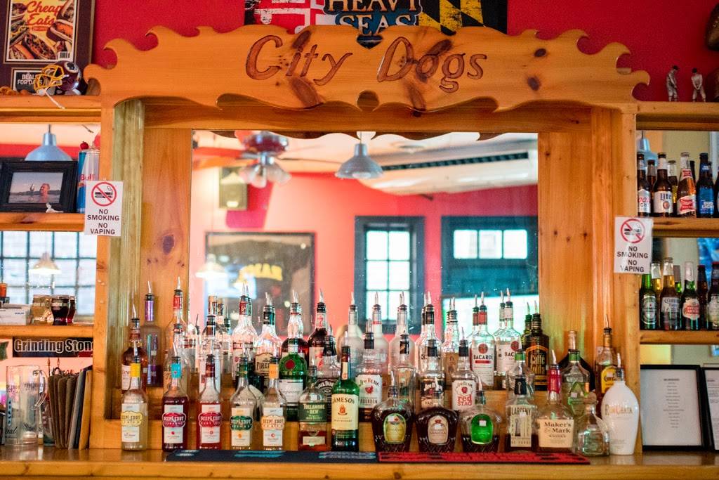 City Dogs | restaurant | 4851, 1309 W Main St, Richmond, VA 23220, USA | 8043593647 OR +1 804-359-3647