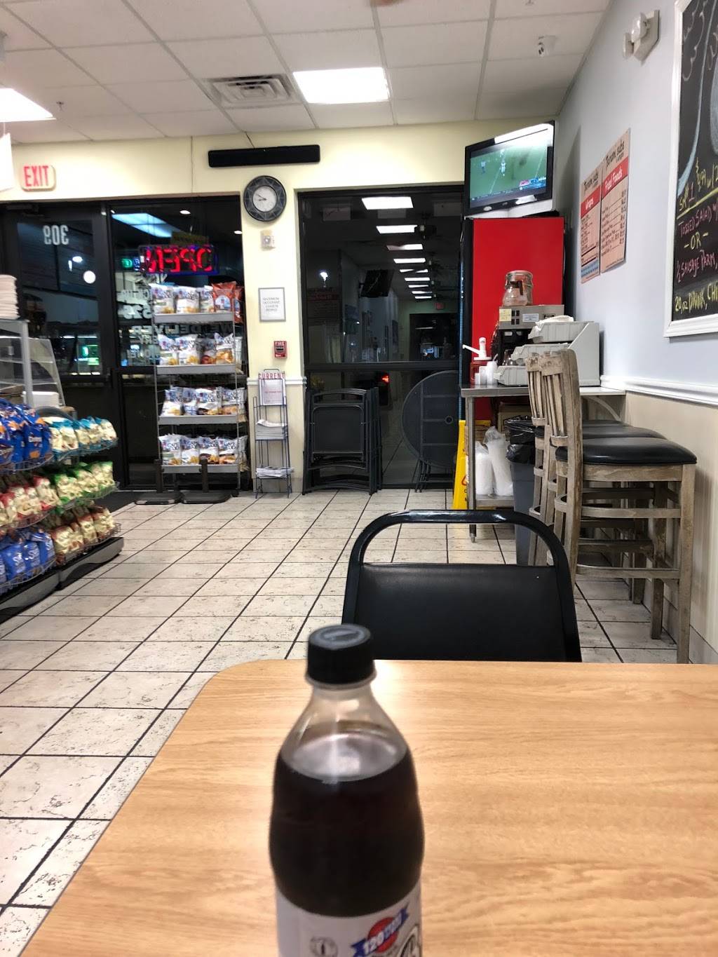 Tsunami Subs and Wraps | restaurant | 309 E Woolbright Rd, Boynton Beach, FL 33435, USA | 5617398525 OR +1 561-739-8525