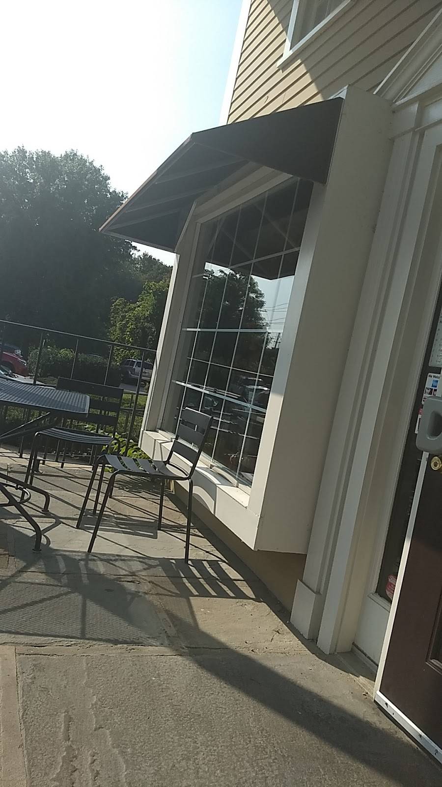 Dunkin | bakery | 83 Halls Rd Suite 101, Old Lyme, CT 06371, USA | 8604340448 OR +1 860-434-0448