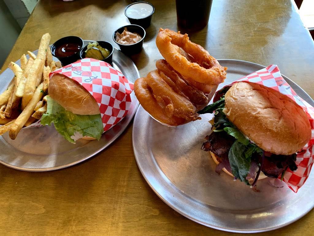Burger Me | restaurant | 10418 Donner Pass Rd, Truckee, CA 96161, USA | 5305878852 OR +1 530-587-8852