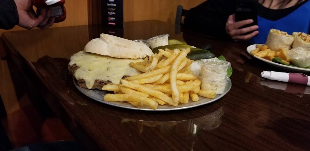 Chelios Pub & Grill | restaurant | 2150 Ogden Ave, Aurora, IL 60504, USA | 6305857650 OR +1 630-585-7650