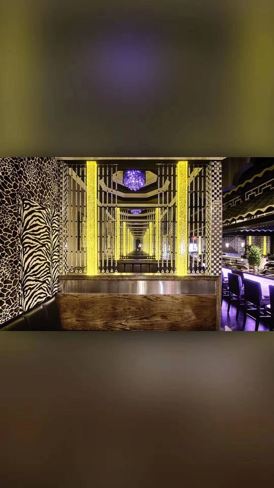 Woow Sushi La Grange | restaurant | 33 South La Grange Road, La Grange, IL 60525, USA | 7085888888 OR +1 708-588-8888