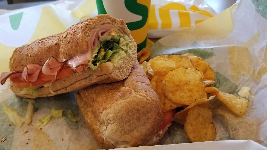 Subway | restaurant | 754 South Val Vista Drive, Silverstone Plaza Suite 102, Gilbert, AZ 85296, USA | 4808920860 OR +1 480-892-0860