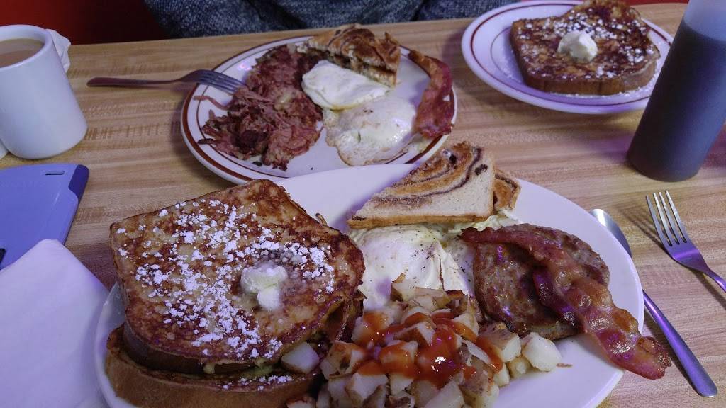 TJs Pizzeria | restaurant | 963 US-202, North Monmouth, ME 04265, USA | 2079333400 OR +1 207-933-3400