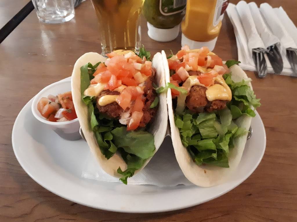 Whispers Pub & Eatery | restaurant | 249 Richmond Rd, Ottawa, ON K1Z 6X1, Canada | 6137229603 OR +1 613-722-9603