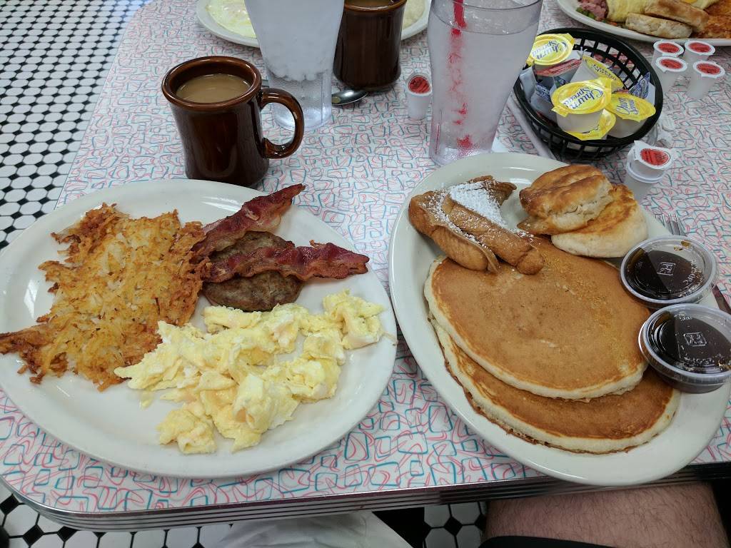 Lees Diner | restaurant | 311 W Thomas St, Hammond, LA 70401, USA | 9853453091 OR +1 985-345-3091