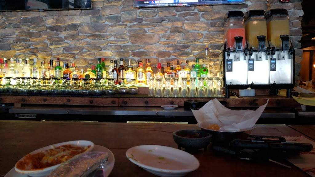 Emilianos Mexican Restaurant & Bar (Cranberry) | restaurant | 20111 US-19 #300B, Cranberry Twp, PA 16066, USA | 7247768080 OR +1 724-776-8080