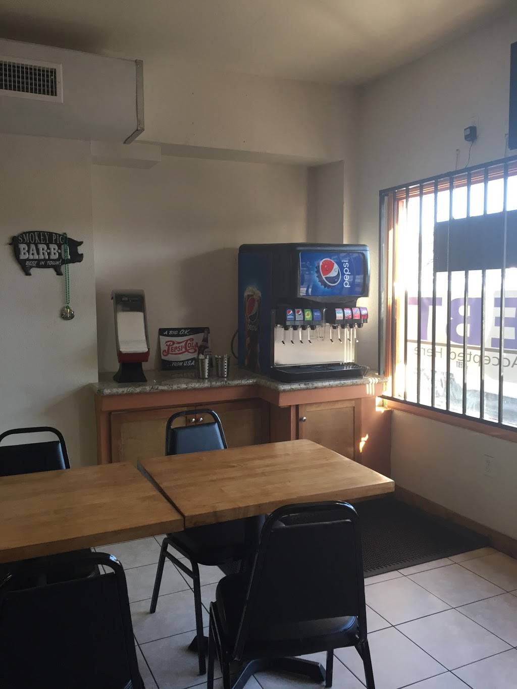 TWINS SMOKEHOUSE BBQ | restaurant | 1555 W Willow St, Long Beach, CA 90810, USA | 5624274800 OR +1 562-427-4800