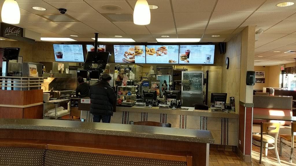 McDonalds | cafe | 7969 N Milwaukee Ave, Niles, IL 60714, USA | 8479652391 OR +1 847-965-2391