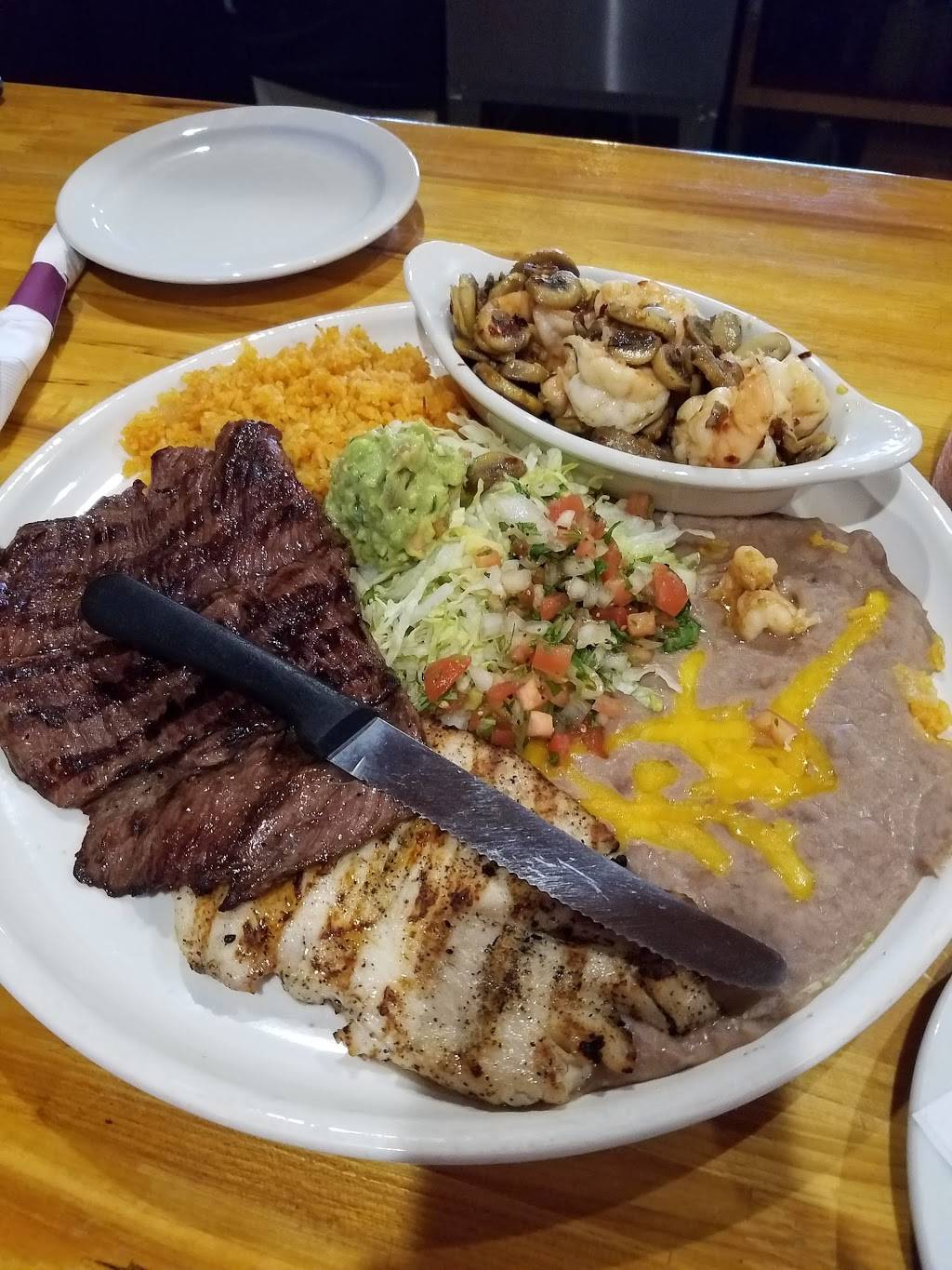 Pancho Villa | restaurant | 2101 Commerce Dr, Grundy Center, IA 50638, USA | 3198243006 OR +1 319-824-3006