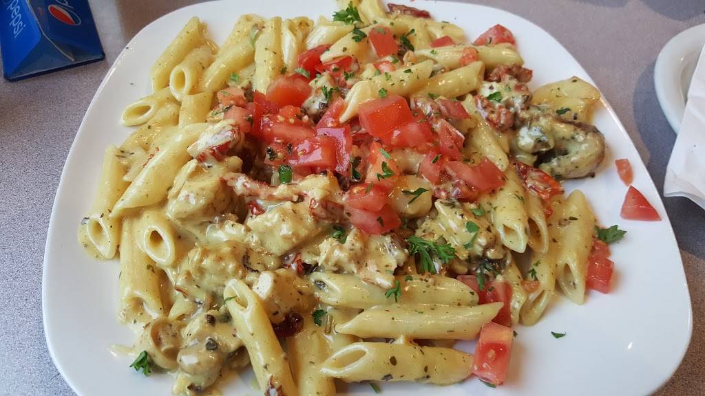 Strings Italian Cafe | restaurant | 1971 W Caldwell Ave, Visalia, CA 93277, USA | 5597397113 OR +1 559-739-7113