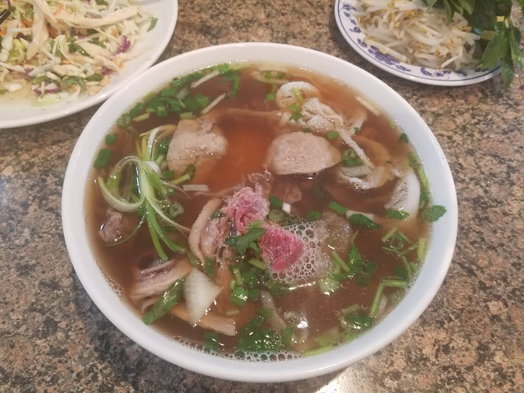 Pho LTK | restaurant | 10512 Lower Azusa Rd, El Monte, CA 91731, USA | 6264165599 OR +1 626-416-5599