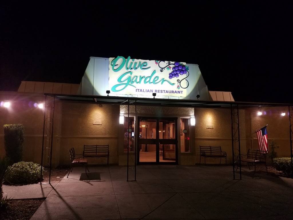 Olive Garden Italian Restaurant | meal takeaway | 740 Sunland Park Dr, El Paso, TX 79912, USA | 9155851097 OR +1 915-585-1097